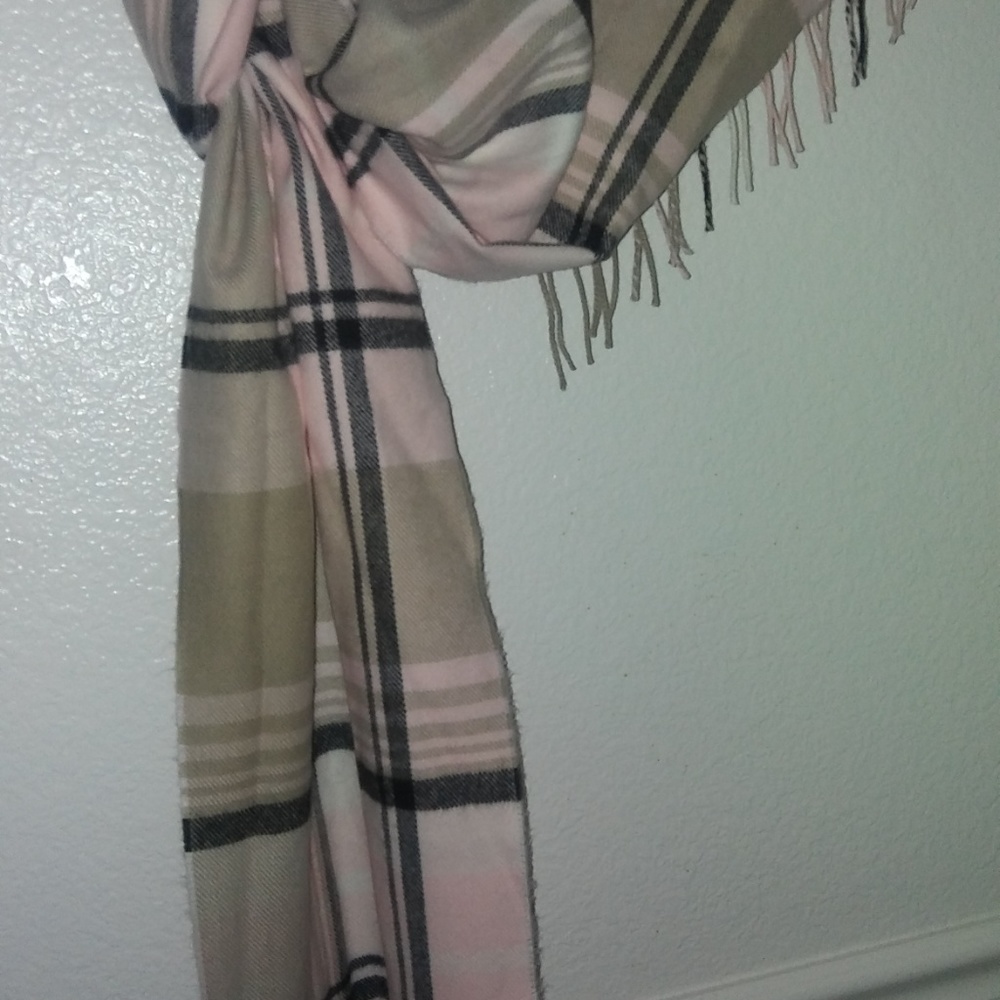 Scarf - Picture 3 of 3